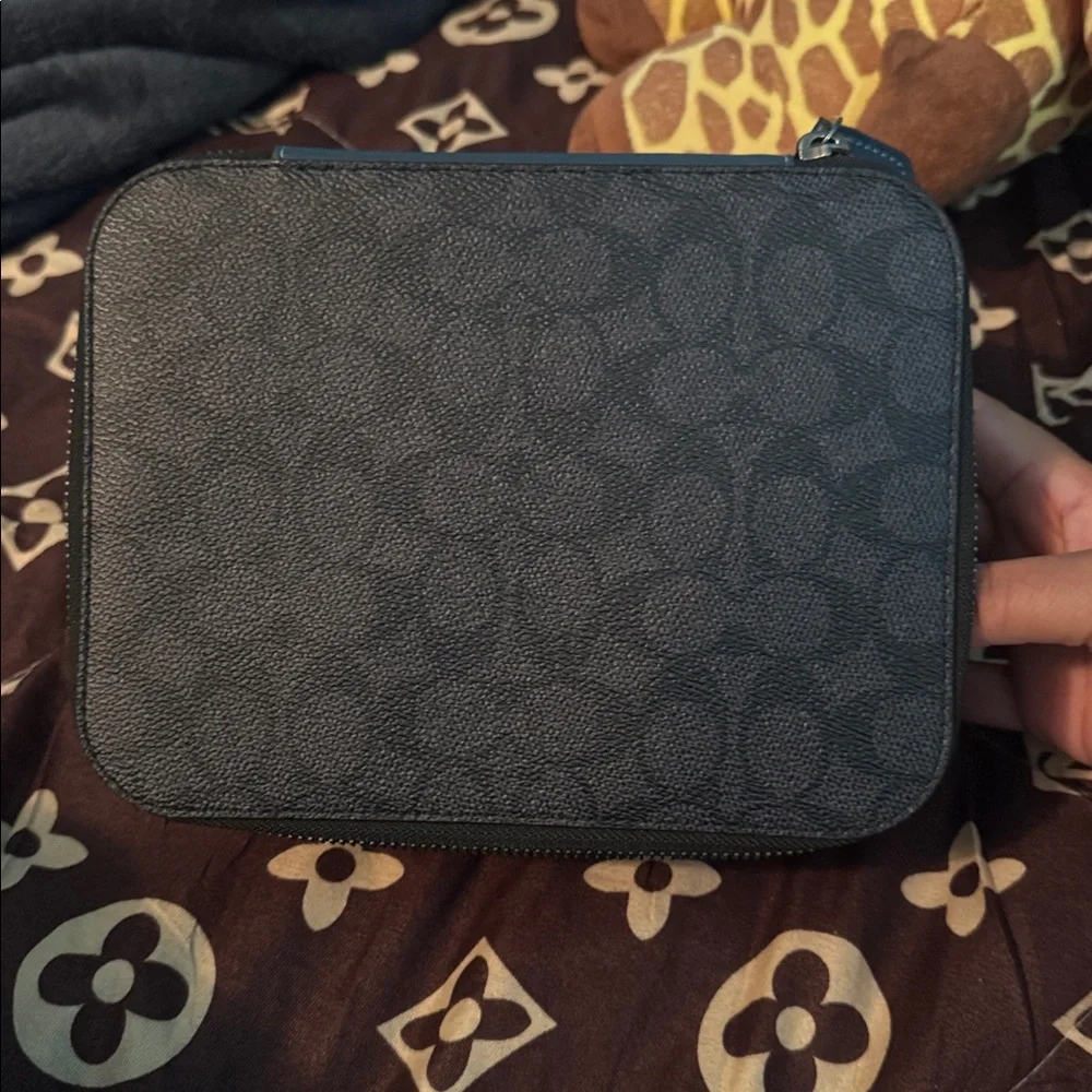Tech Organizer In Colorblock Signature Canvas - Picture 4 of 11